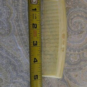 VINTAGE DUPONT LIDO COMB 4.5 INCHES
